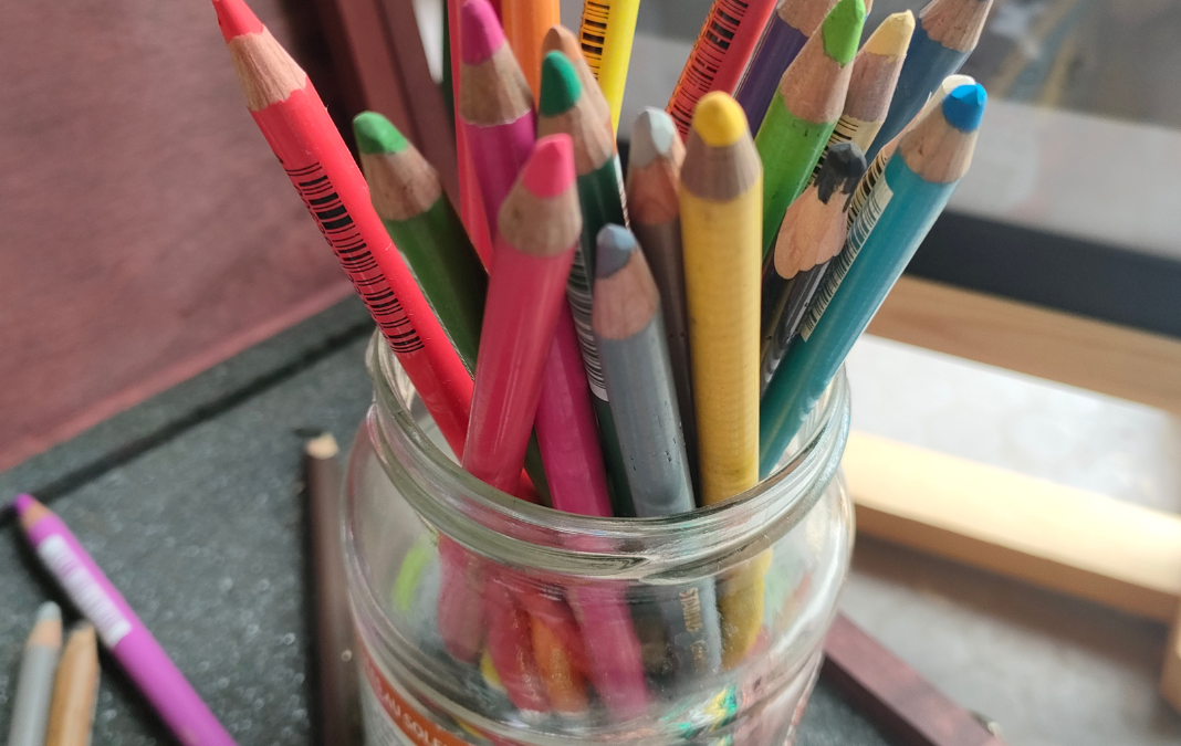 Comment tailler ses crayons pastels sans les casser ?